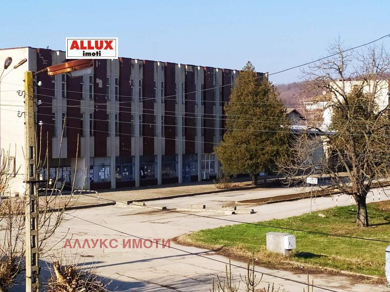 Hotel for Sale in Draganovo, Veliko Tarnovo Province, Bulgaria — exterior view