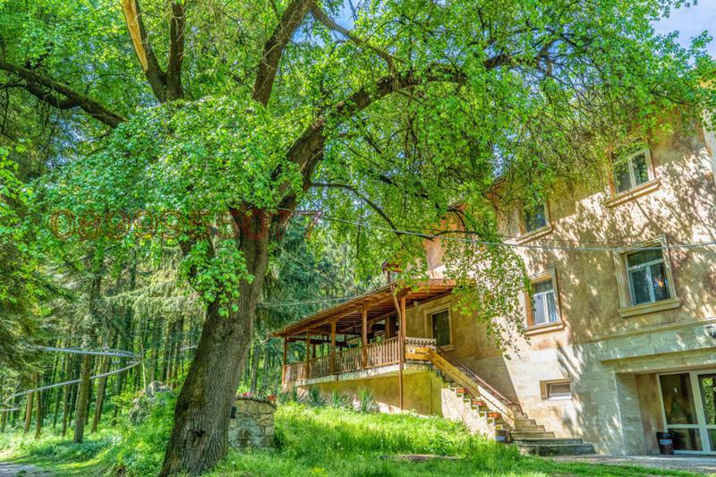 Hotel for Sale in Krushuna, Lovech Province, Bulgaria — exterior view
