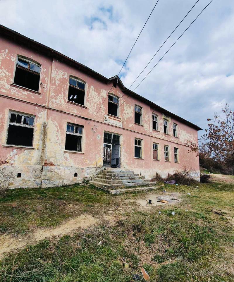 Hotel for Sale in Teshovo, Blagoevgrad Province, Bulgaria — exterior view