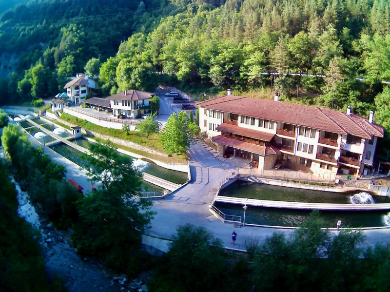 Hotel for Sale in Beden, Smolyan Province, Bulgaria — exterior view