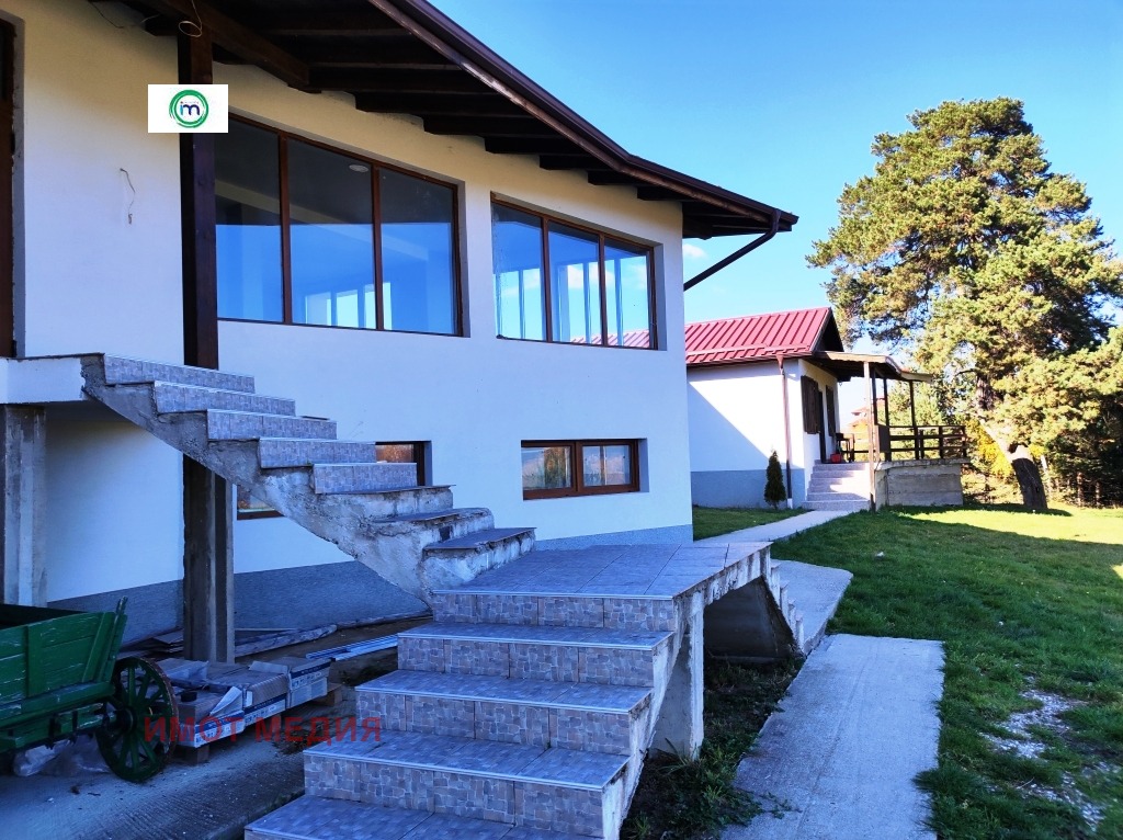 Hotel for Sale in Tsigov Chark, Pazardzhik Province, Bulgaria — 1,250 m² — main photo