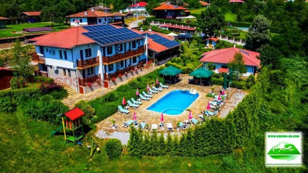 Hotel for Sale in Donkovtsi, Veliko Tarnovo Province, Bulgaria — exterior view