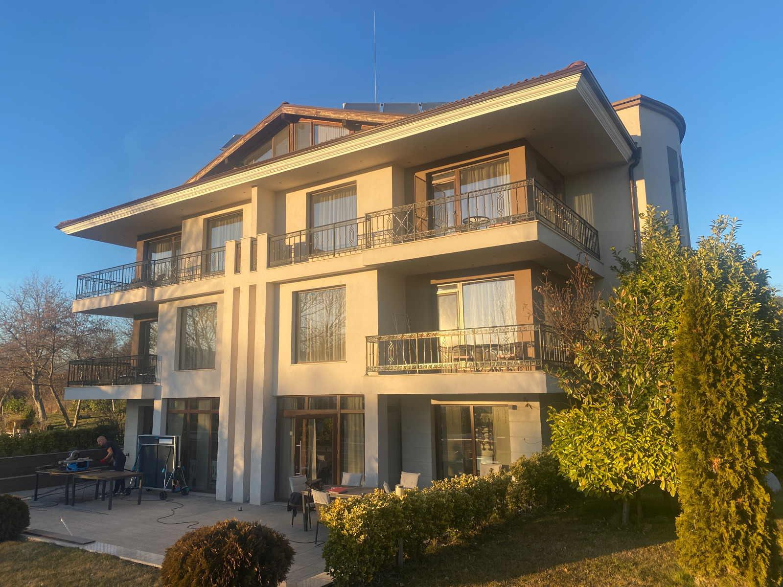 Hotel for Sale in Ognyanovo, Blagoevgrad Province, Bulgaria — 624 m² — exterior view