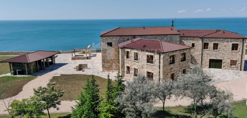 Hotel for Sale in Kavarna, Dobrich Province, Bulgaria — 2,600 m² — exterior view