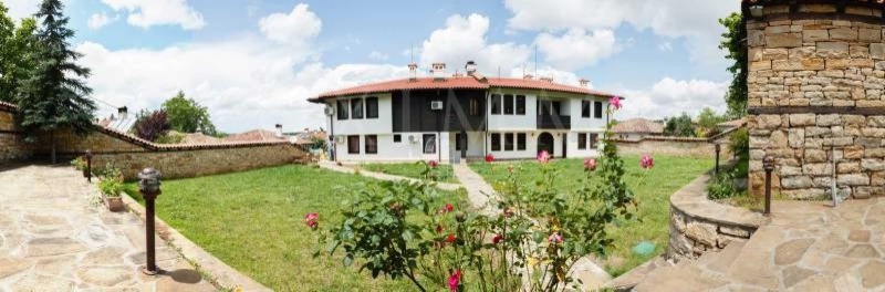 Hotel for Sale in Arbanasi, Veliko Tarnovo Province, Bulgaria — 489 m² — exterior view
