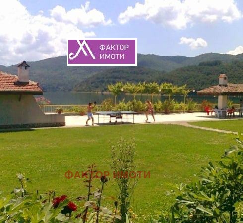 Hotel for Sale in Asparuhovo, Varna Province, Bulgaria — 1,034 m² — exterior view