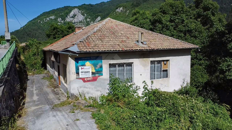 Hotel for Sale in Dryanovo, Plovdiv Province, Bulgaria — exterior view