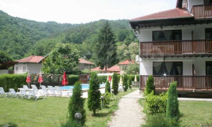 Hotel for Sale in Troyan, Lovech Province, Bulgaria — 1,100 m² (ref. 43007886) — exterior view