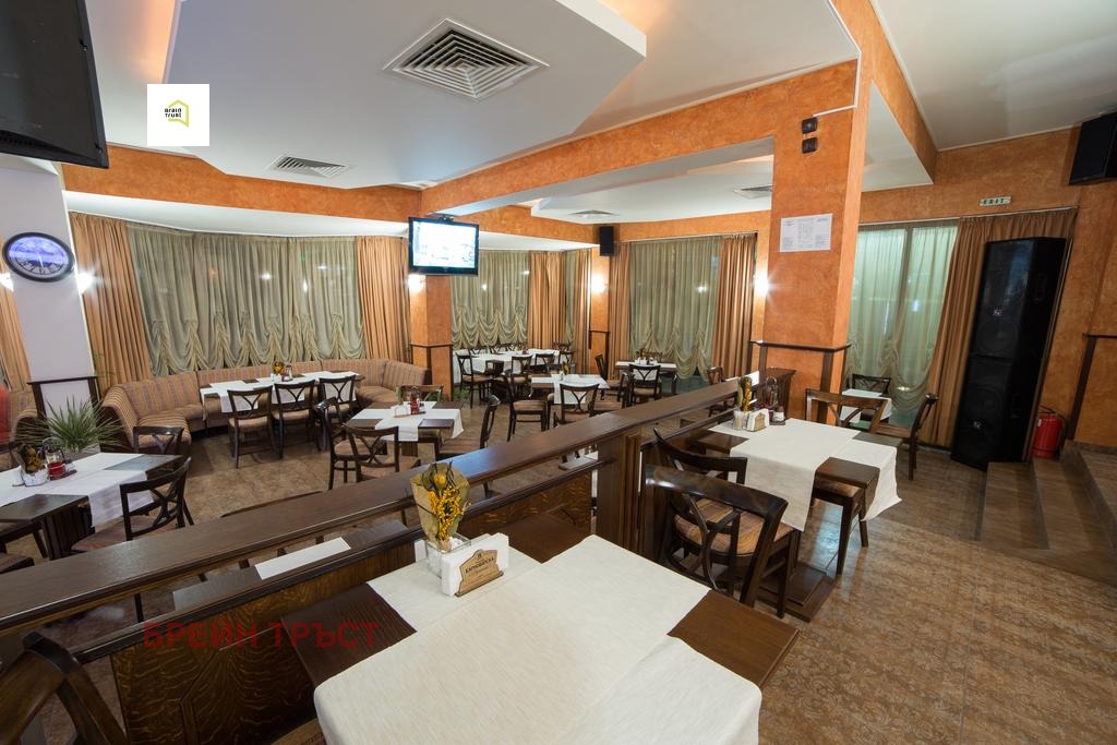 Hotel for Sale in Dolno Raykovo, Smolyan, Bulgaria — exterior view