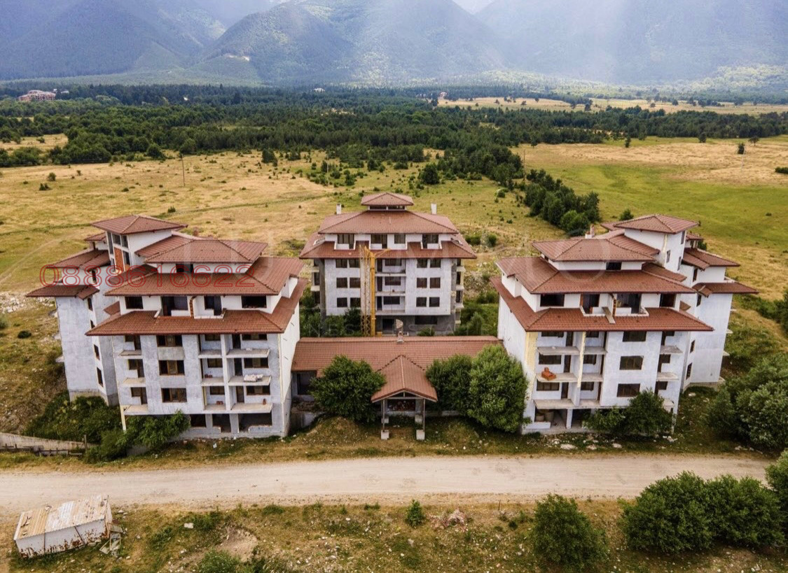 Hotel for Sale in Razlog, Blagoevgrad Province, Bulgaria — 9,500 m² — exterior view