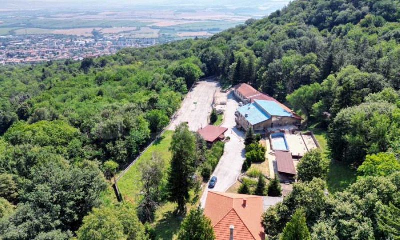 Hotel for Sale in Arbanasi, Veliko Tarnovo Province, Bulgaria — 2,874 m² — exterior view