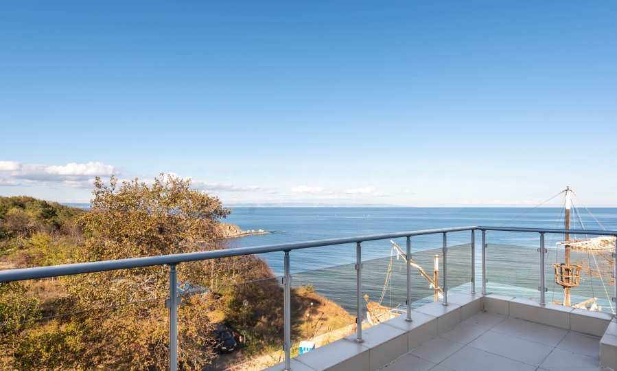 Hotel for Sale in Chernomorets, Burgas Province — exterior view