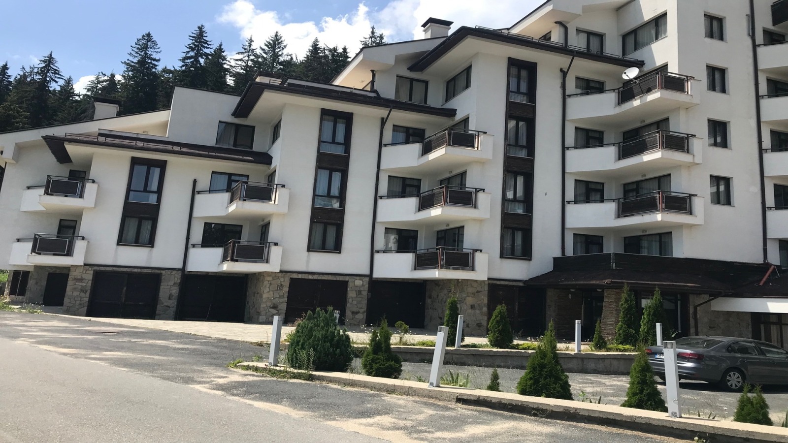 Hotel for Sale in Pamporovo Resort, Smolyan Province, Bulgaria — 6,513 m² — exterior view