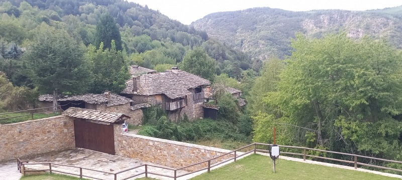Hotel for Sale in Kovachevitsa, Blagoevgrad Province, Bulgaria — 2,000 m² — exterior view