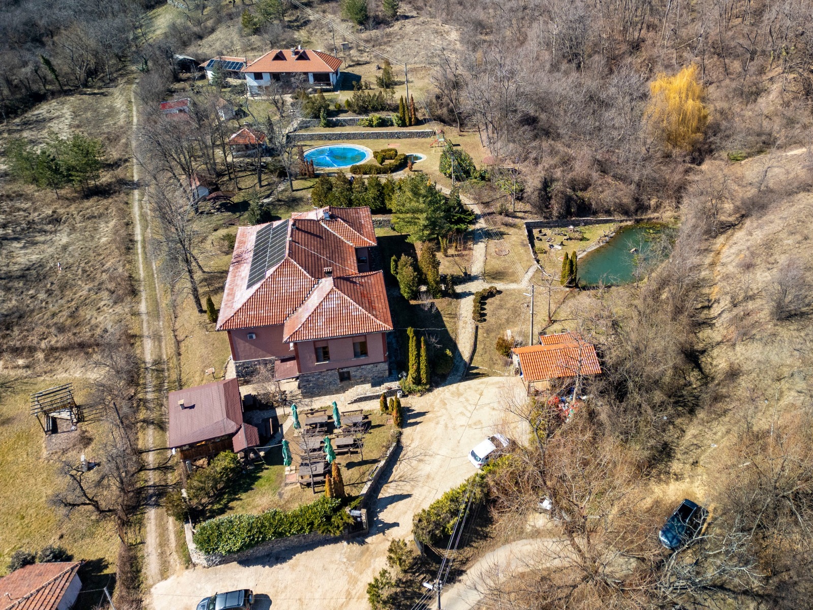 Hotel for Sale in Botevgrad, Sofia Province, Bulgaria — 1,700 m² — exterior view