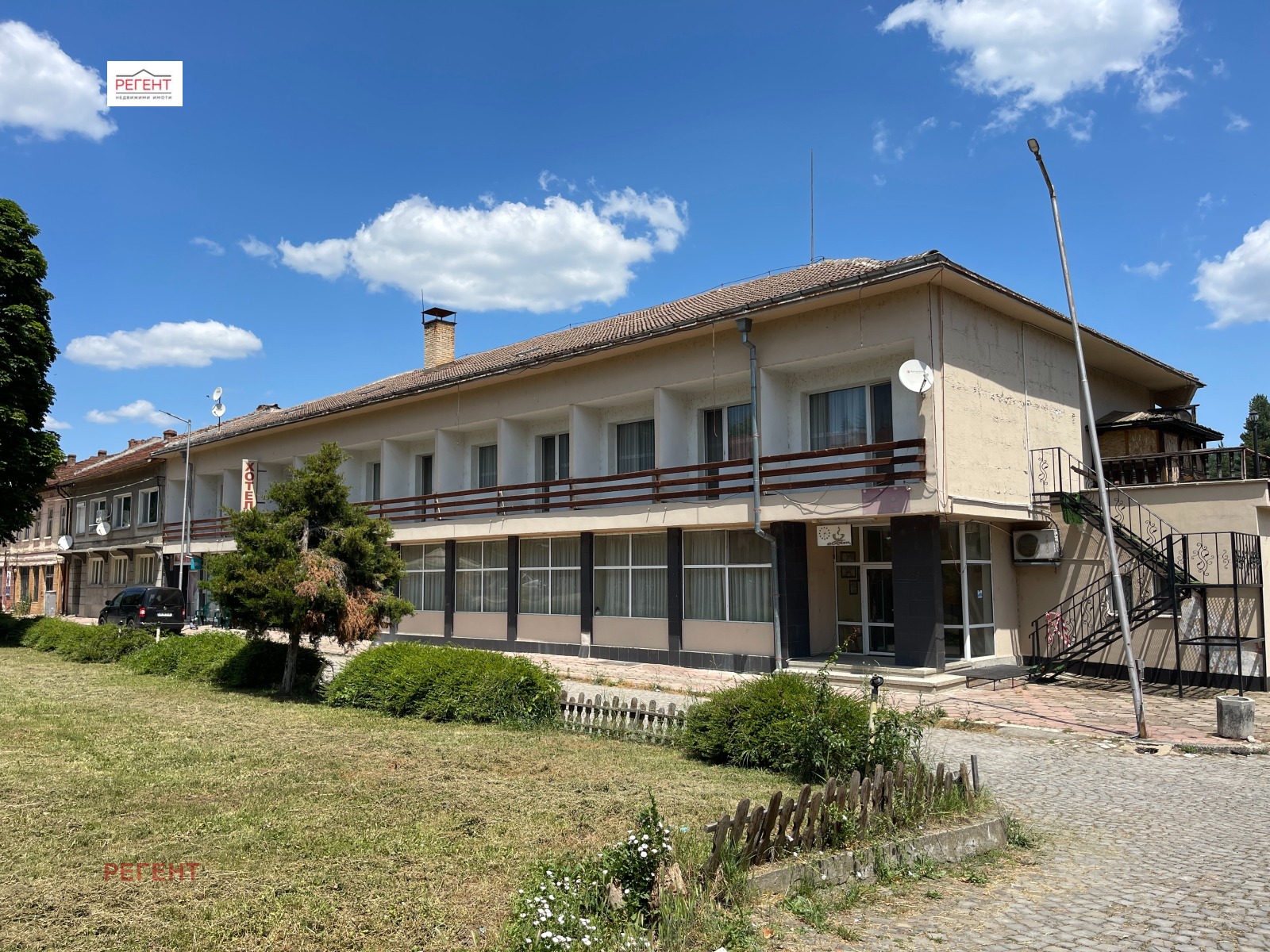 Hotel for Sale in Tsareva Livada, Gabrovo Province, Bulgaria — 1,092 m² — exterior view