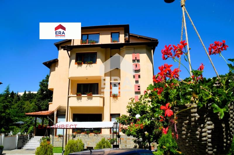 Hotel for Sale in Sandanski, Blagoevgrad Province, Bulgaria — 1,250 m² — exterior view