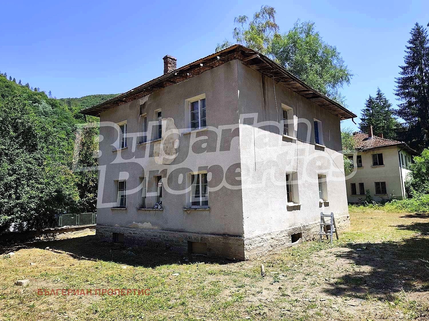 Hotel for Sale in Ribaritsa, Lovech Province, Bulgaria — 224 m² — exterior view