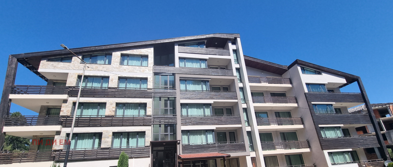 Hotel for Sale in Razlog, Blagoevgrad Province, Bulgaria — 7,502 m² — exterior view