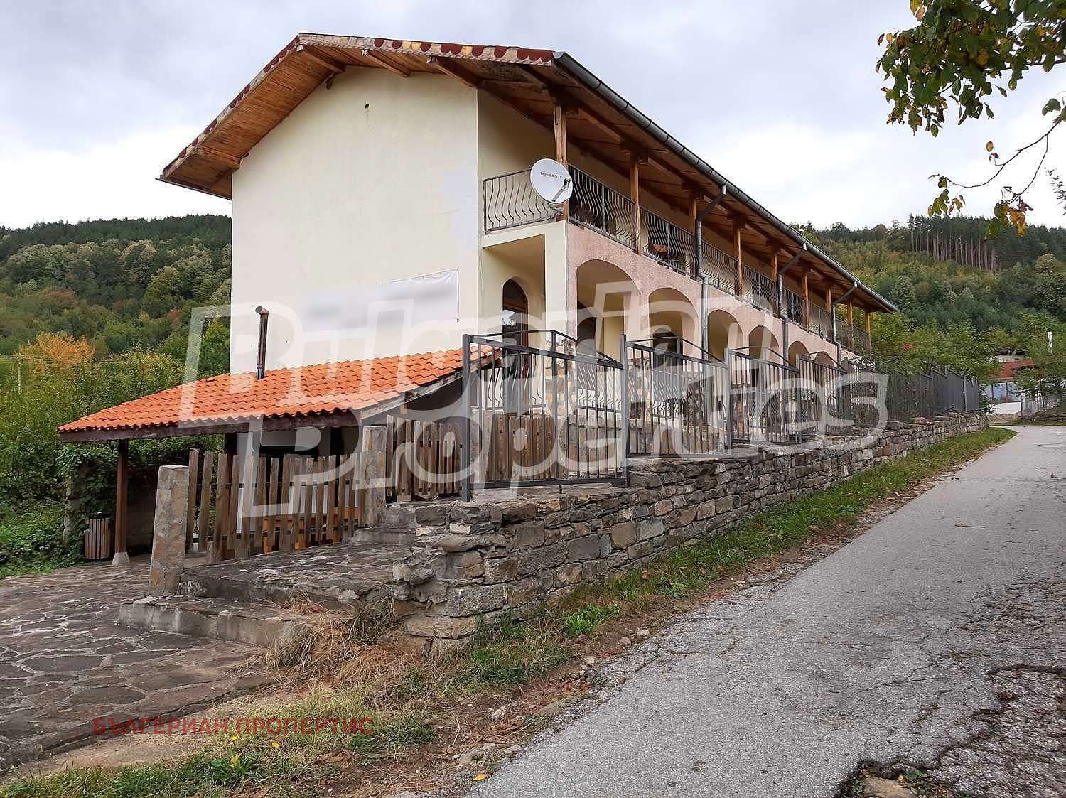 Hotel for Sale in Kravenik, Gabrovo Province, Bulgaria — 260 m² — exterior view