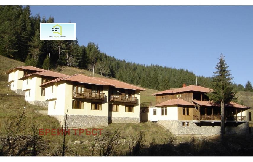 Hotel for Sale in Pamporovo Resort, Smolyan Province, Bulgaria — 2,008 m² — exterior view