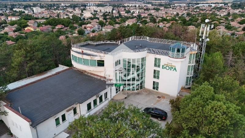 Hotel for Sale in Pavlikeni, Veliko Tarnovo Province, Bulgaria — main photo