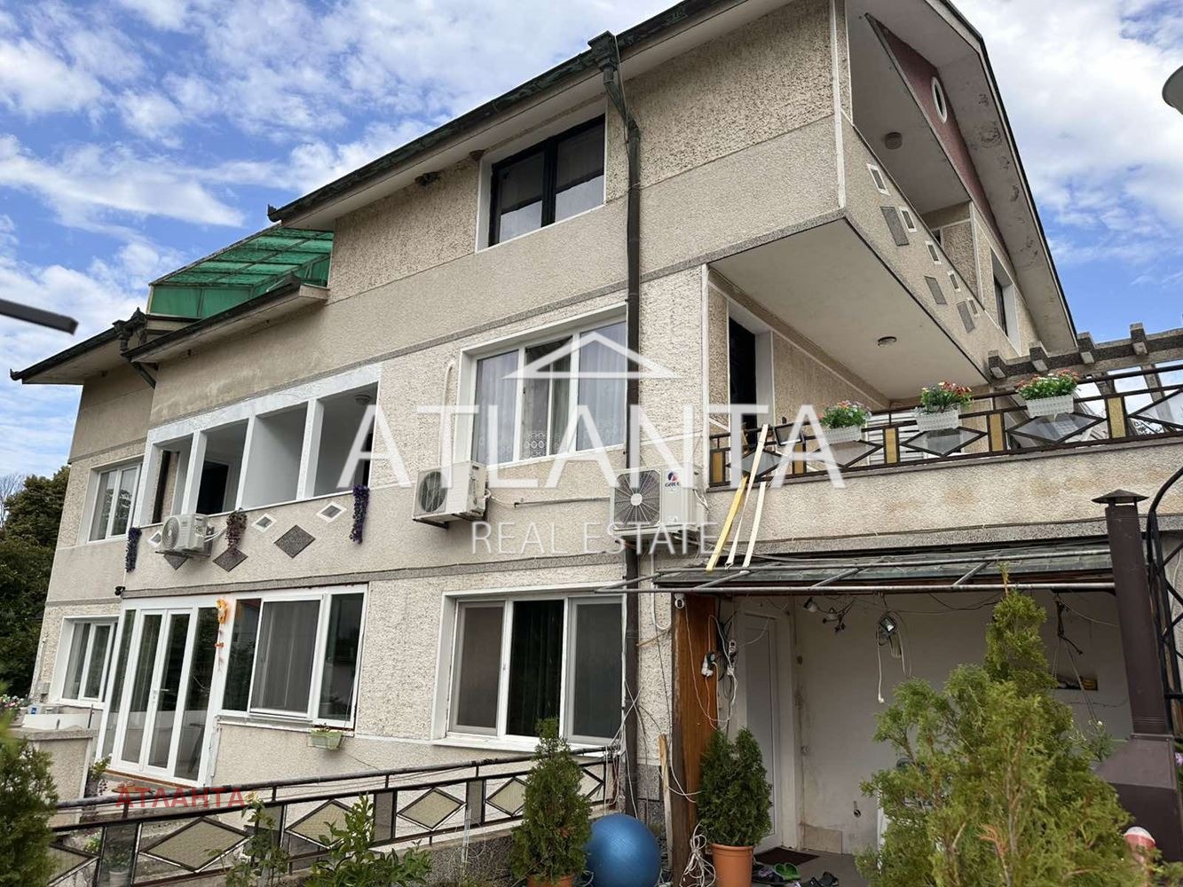 Hotel for Sale in Evksinograd, Varna, Bulgaria — 1,000 m² — exterior view