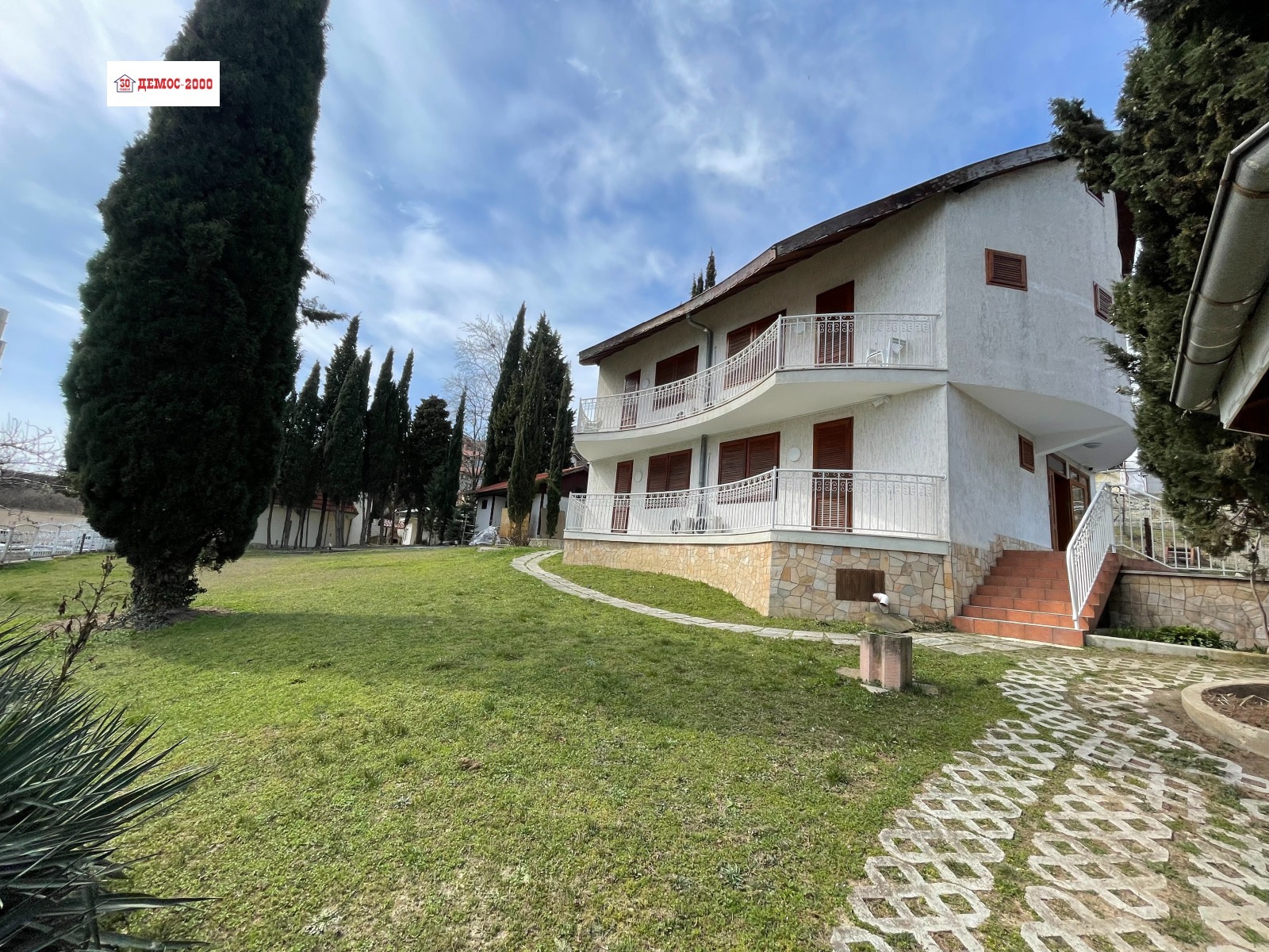Hotel for Sale in Chayka, Varna, Bulgaria — 670 m² — exterior view