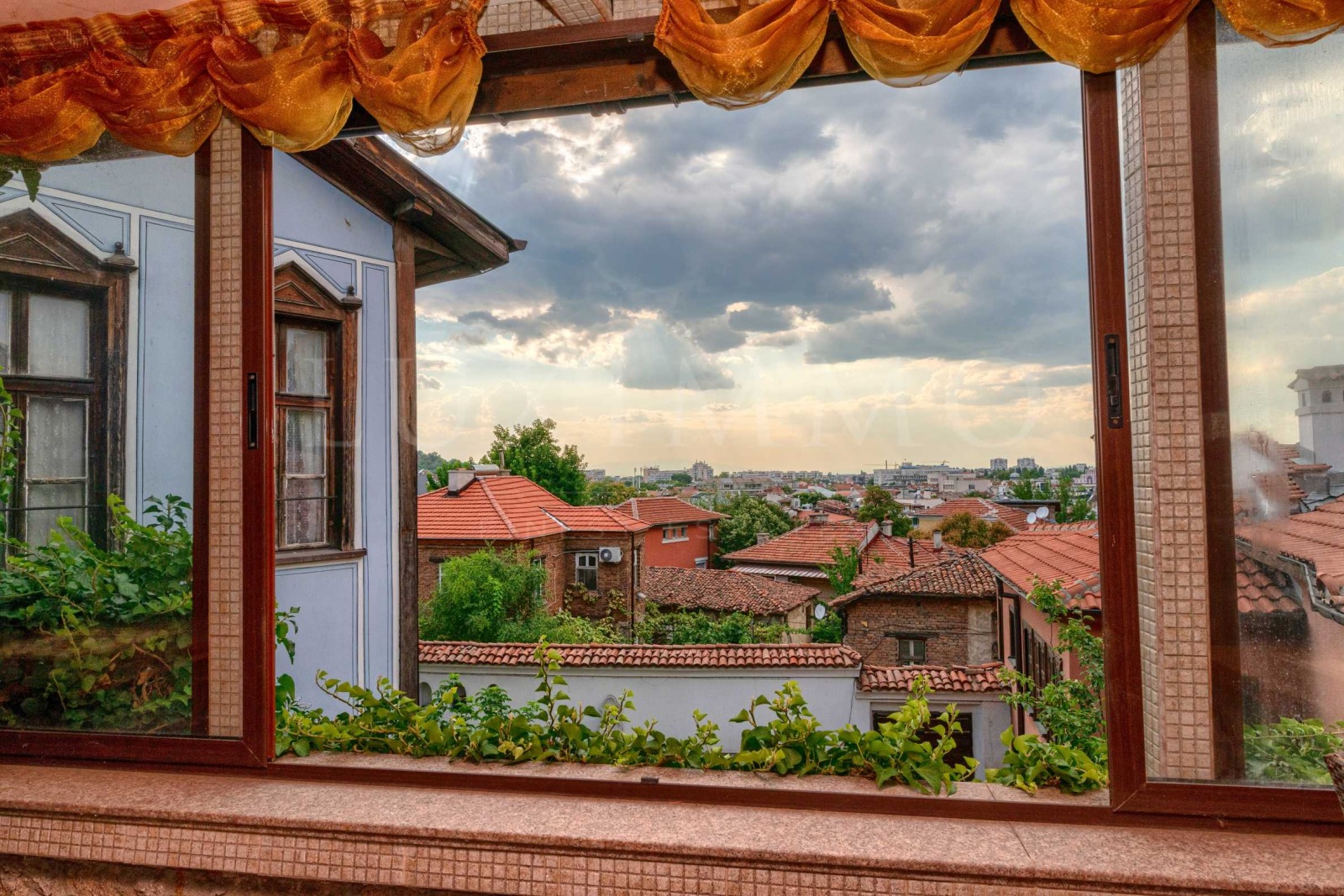 Hotel for Sale in the Old Town, Plovdiv, Bulgaria — 1,050 m² — main photo