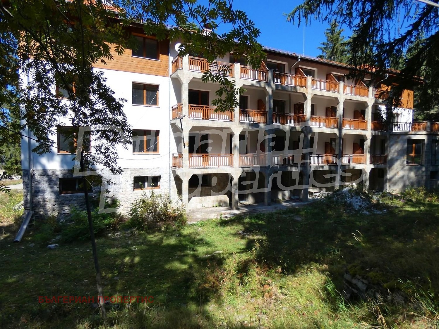 Hotel for Sale in Govedartsi, Sofia Province, Bulgaria — 1,496 m² — exterior view