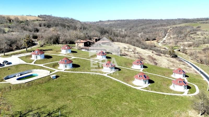 Hotel for Sale in Malka Cherkovna, Targovishte Province, Bulgaria — 800 m² — exterior view
