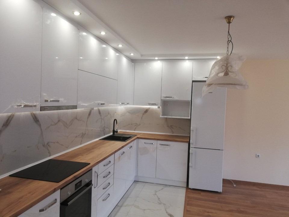 Apartments For Sale 3-Room, Varna, Operata