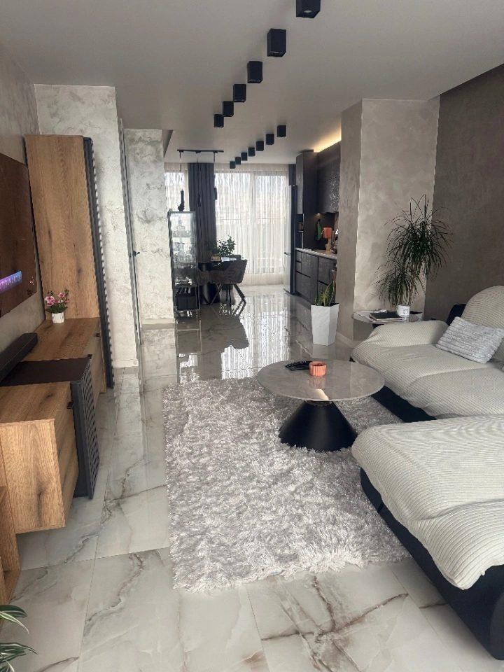 Luxury Apartment 180sqm 4-Room