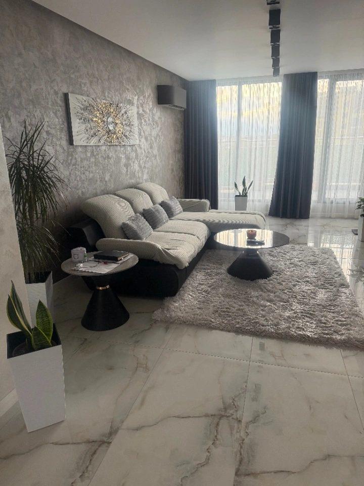 Luxury Apartment 180sqm 4-Room