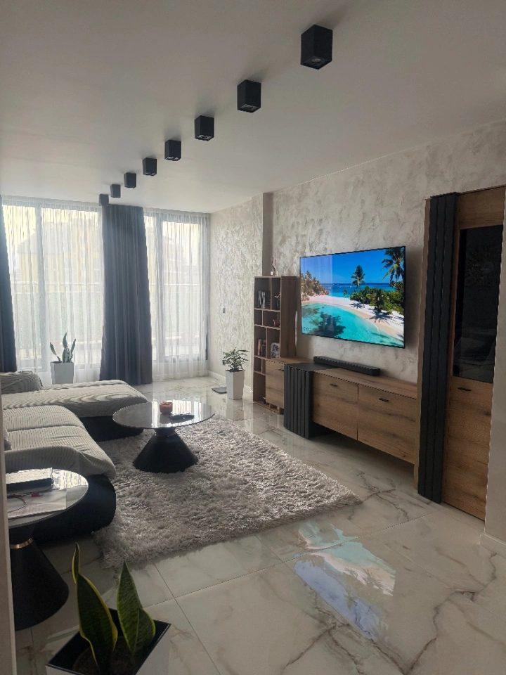 Luxury Apartment 180sqm 4-Room