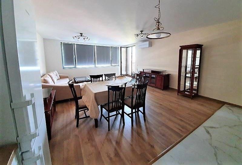 Apartments For Sale 3-Room, Varna, Operata