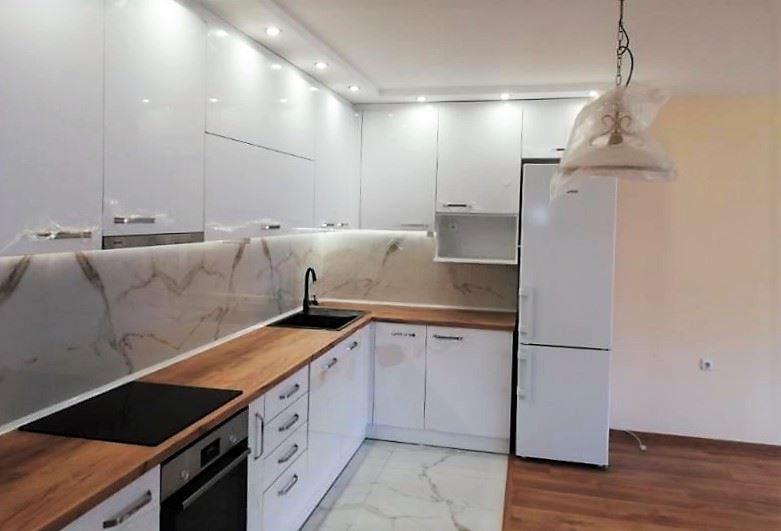 Apartments For Sale 3-Room, Varna, Operata