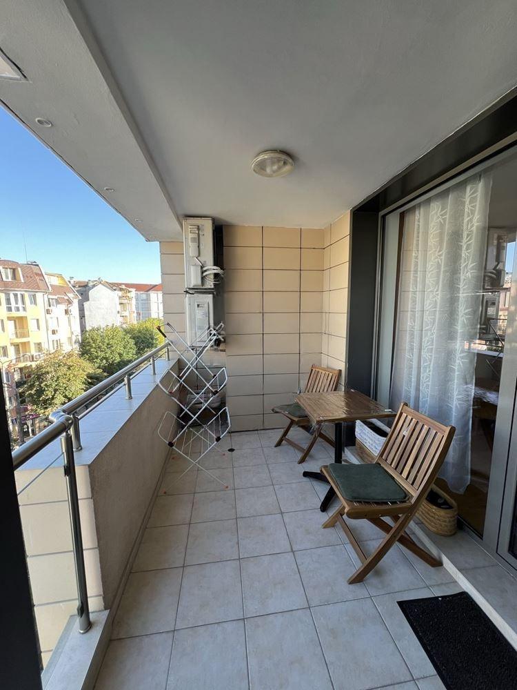 Apartments For Sale 3-Room, Varna, Operata