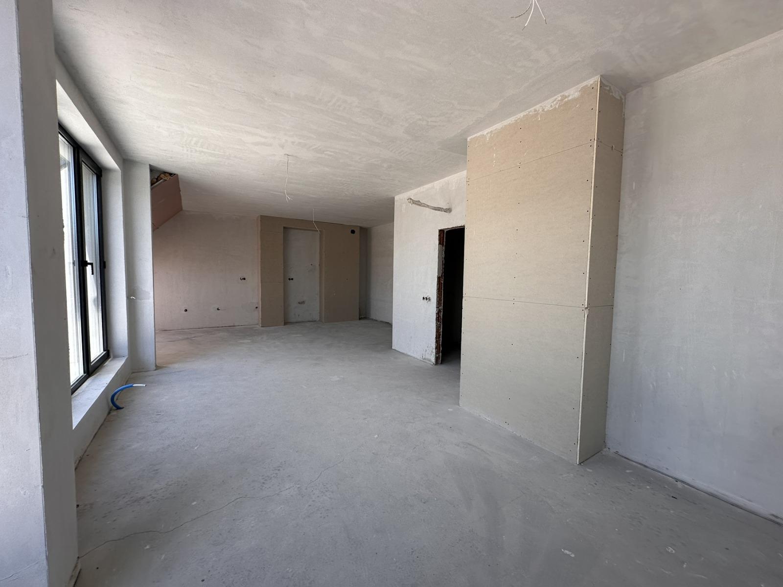 Apartments For Sale 3-Room, Sofia, Lozenets