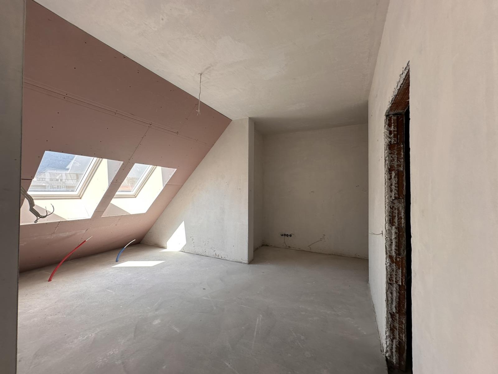 Apartments For Sale 3-Room, Sofia, Lozenets
