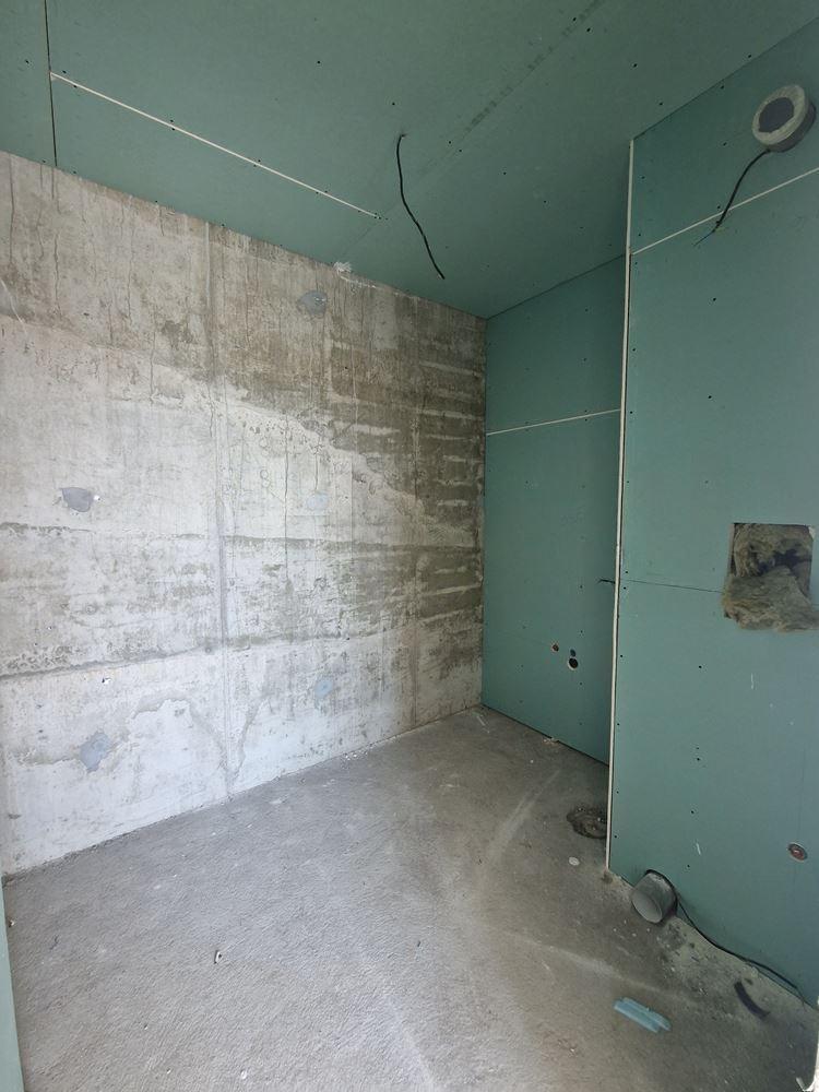 Apartments For Sale 4-Room, Sofia, Krastova Vada