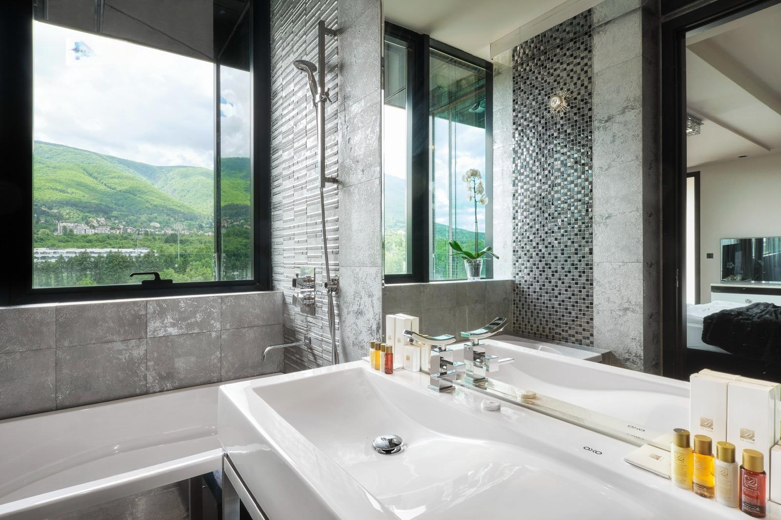 Apartments For Sale 4-Room, Sofia, Manastirski Livadi
