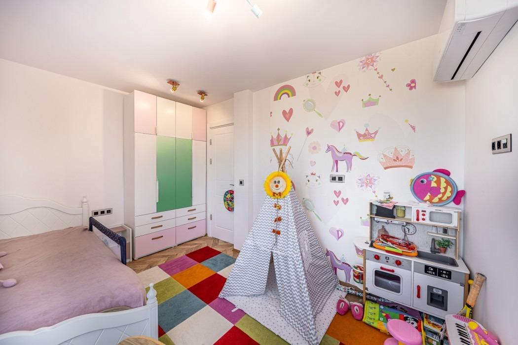 Apartments For Sale 4-Room, Sofia, Manastirski Livadi