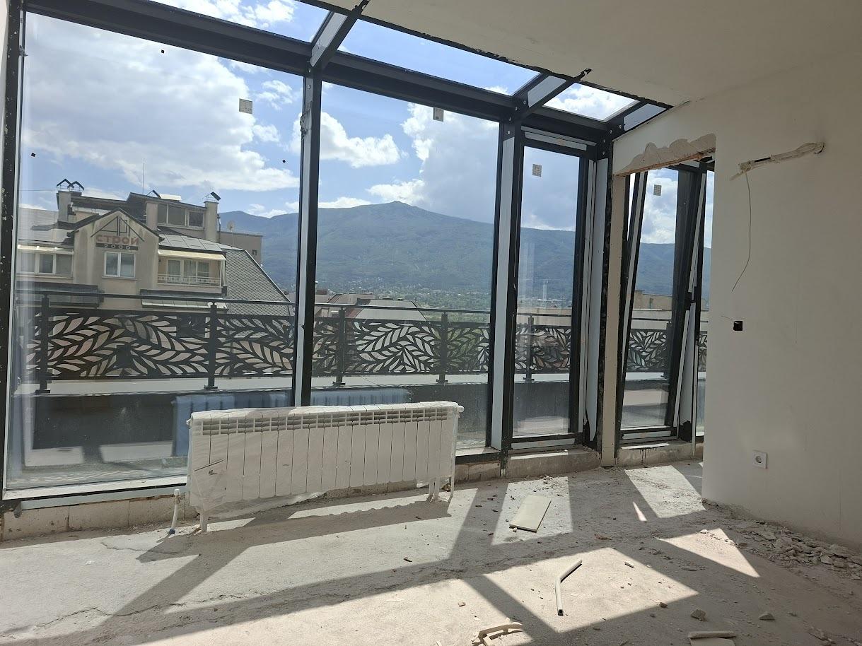 Apartments For Sale 4-Room, Sofia, Lozenets