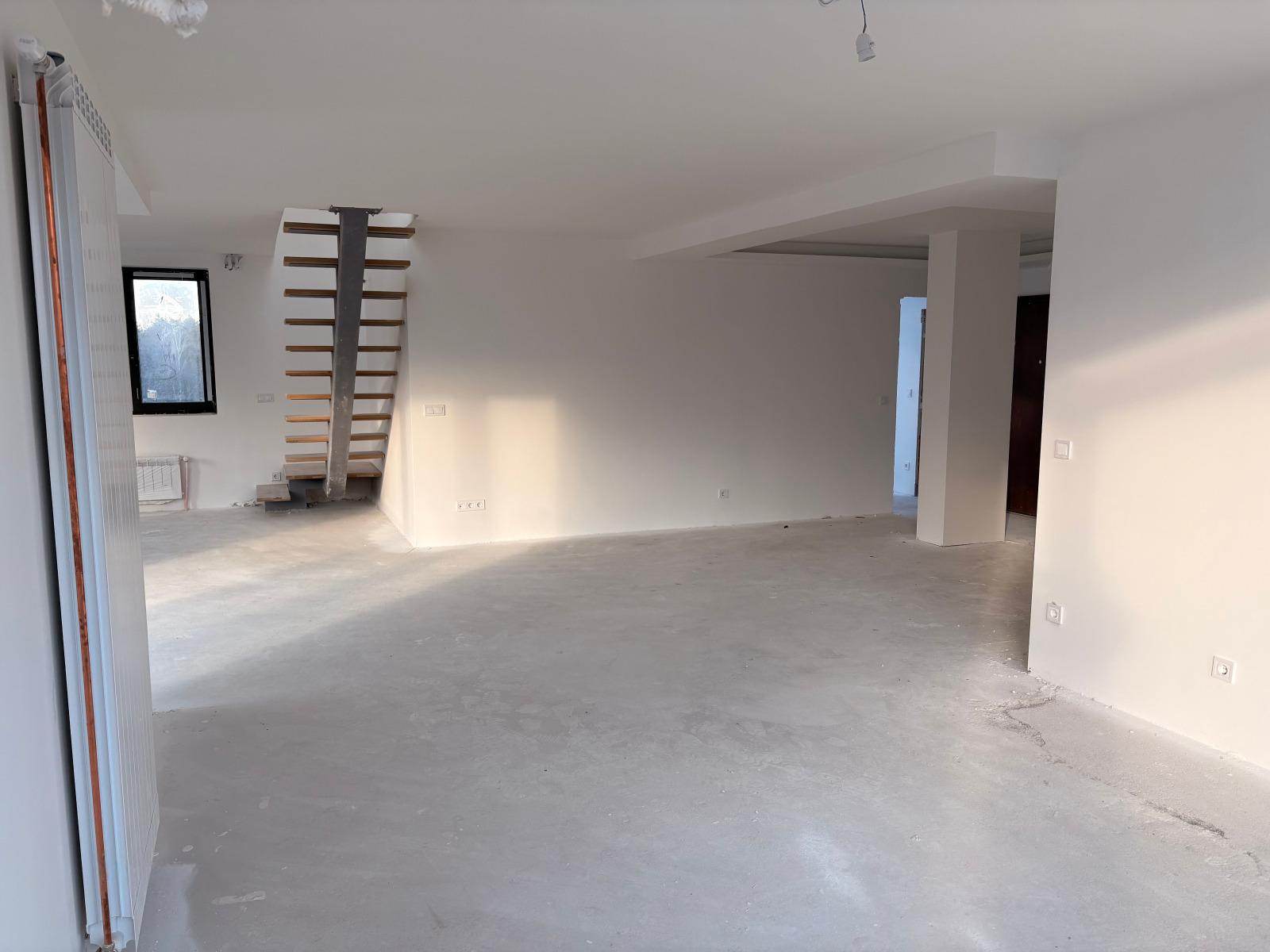 Apartments For Sale 4-Room, Sofia, Lozenets