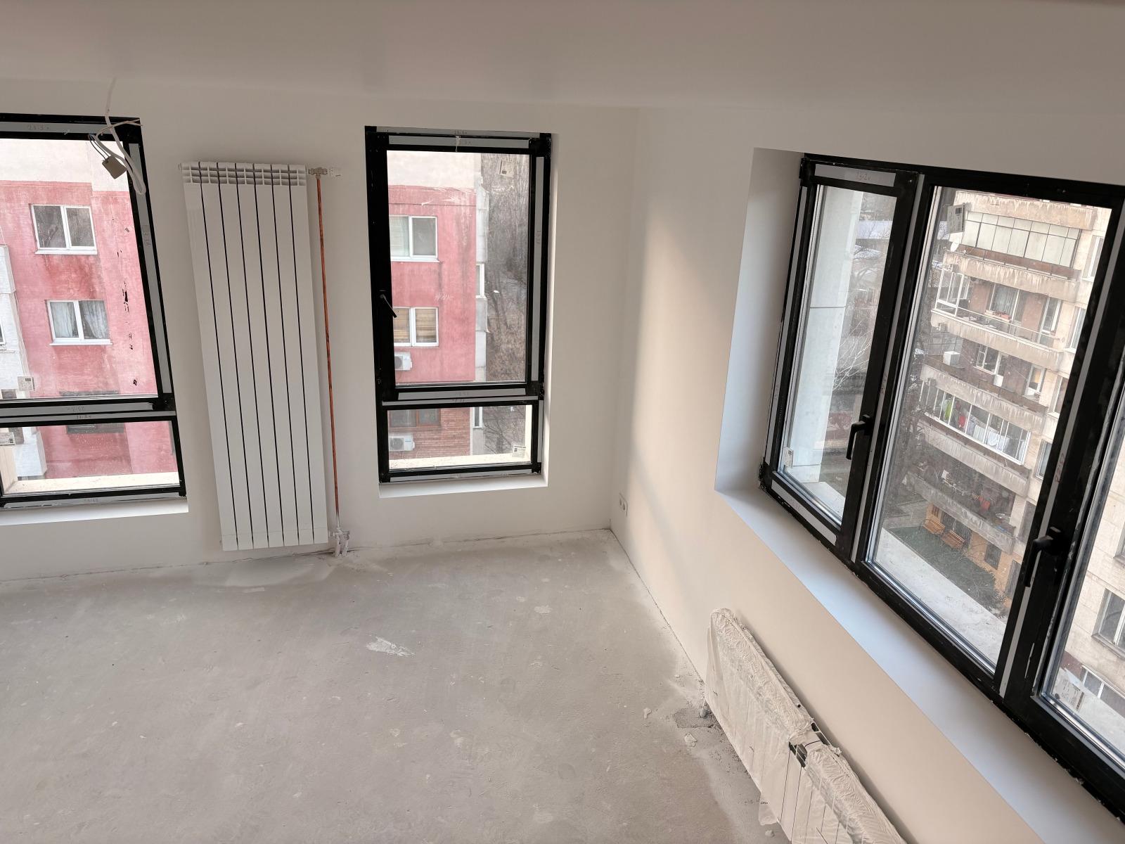 Apartments For Sale 4-Room, Sofia, Lozenets