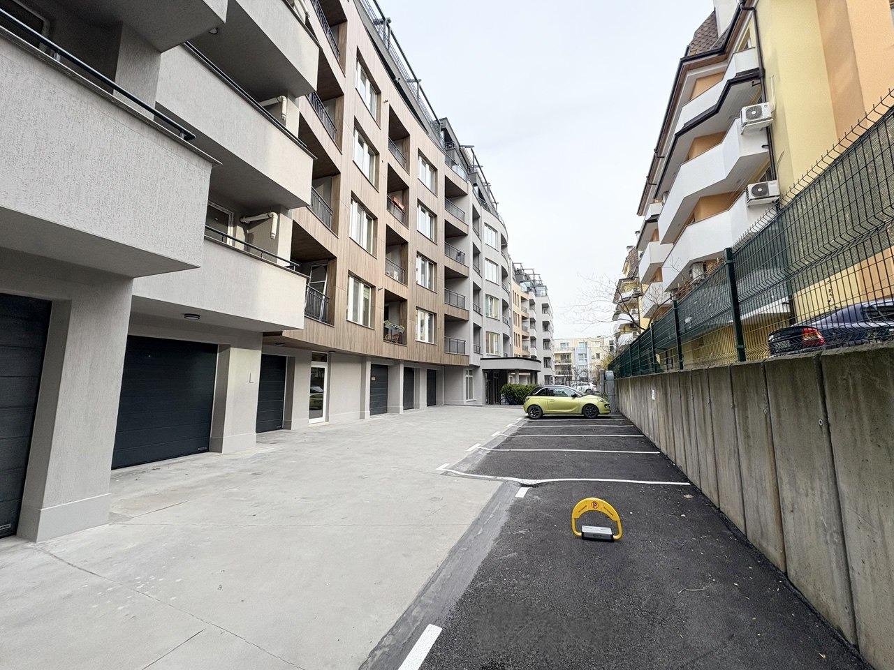 Apartments For Sale 4-Room, Sofia, Manastirski Livadi