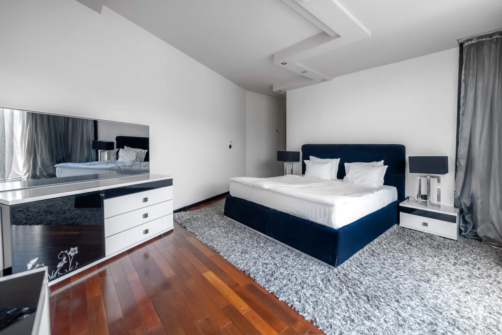 Apartments For Sale 4-Room, Sofia, Manastirski Livadi
