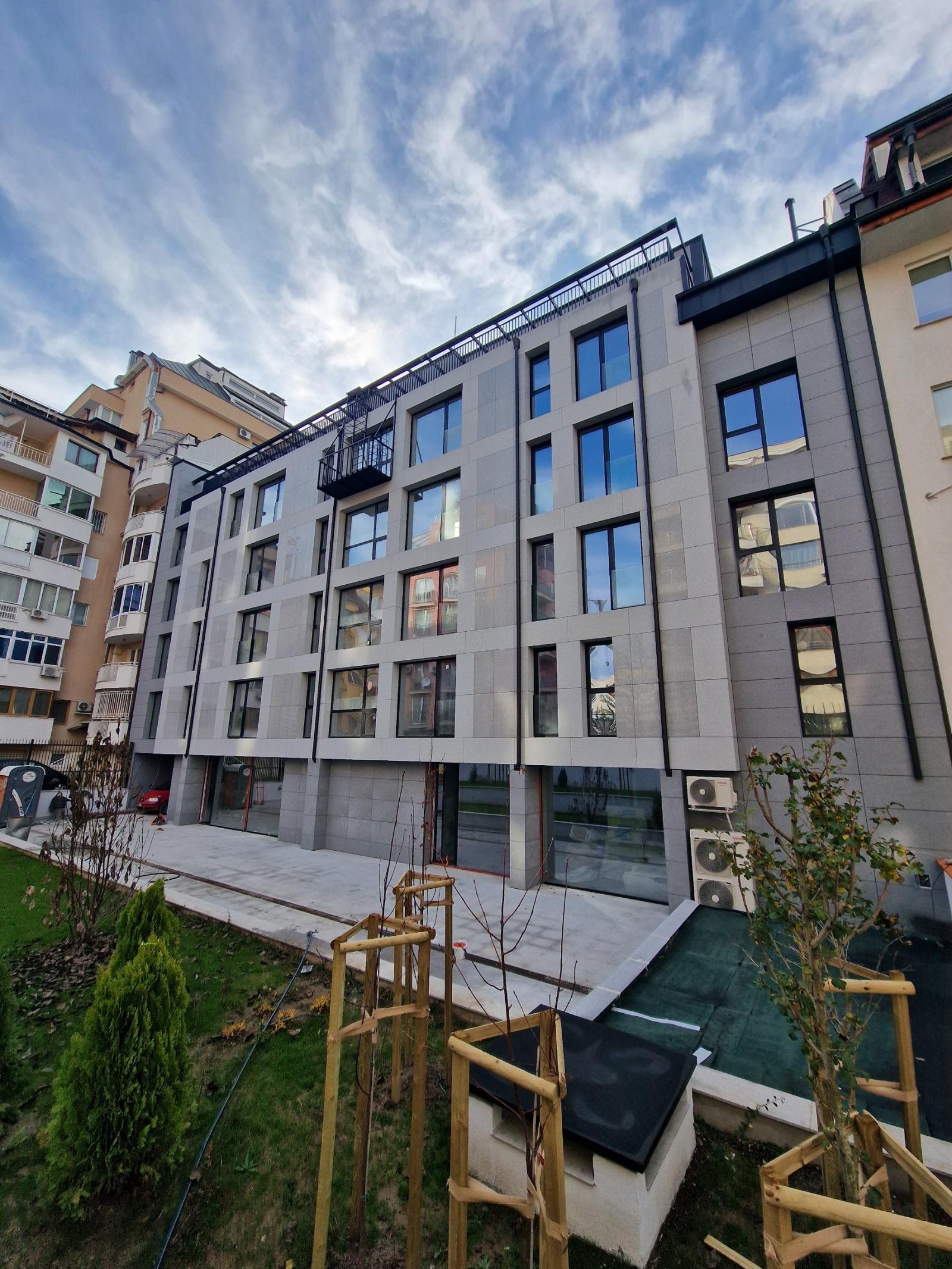 Apartments For Sale 3-Room, Sofia, Lozenets