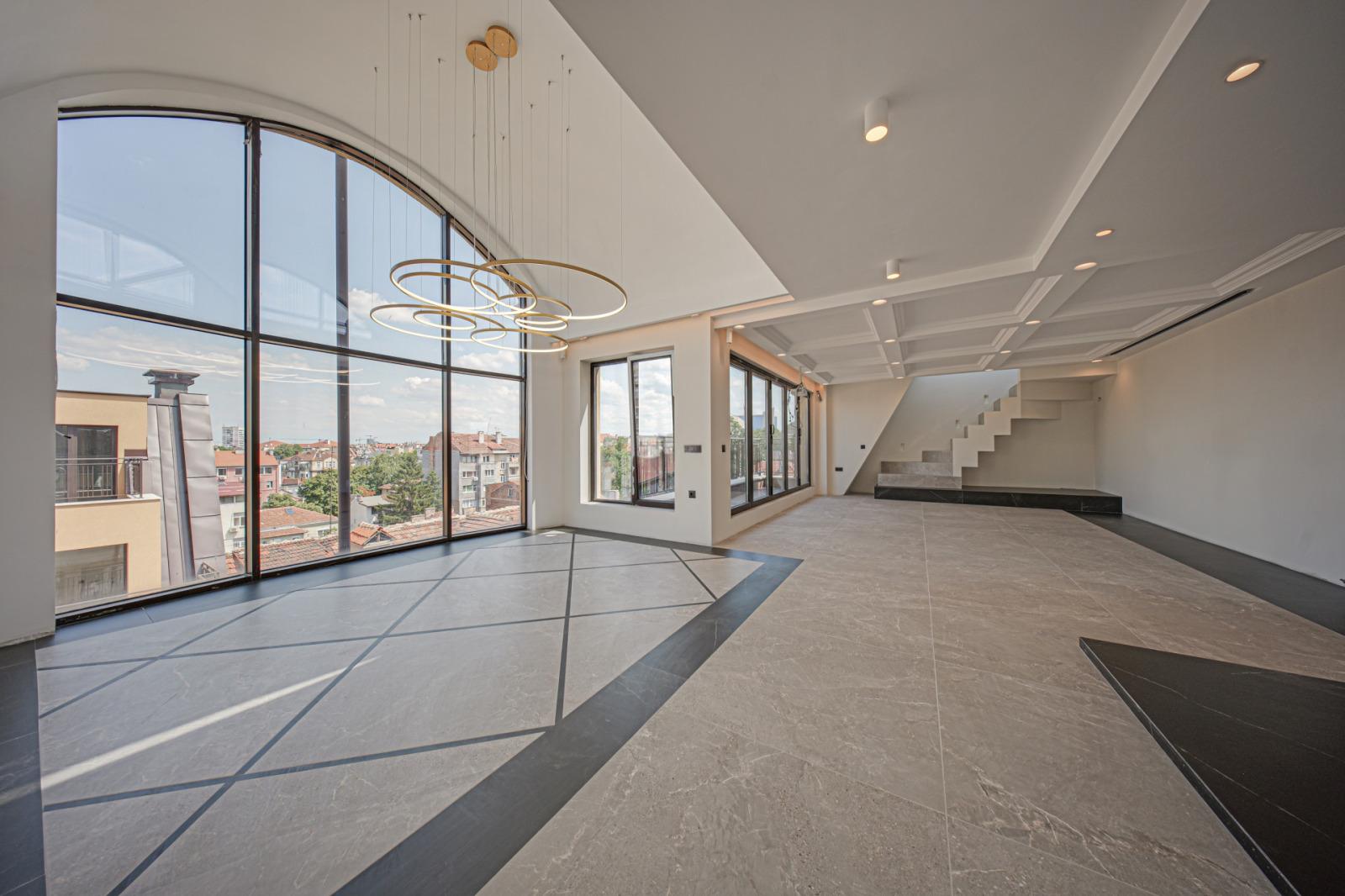 Apartments For Sale 4-Room, Sofia, Center